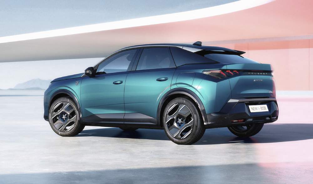 Peugeot apresenta 3008 elétrico e carro pode ser prévia do novo Jeep Compass